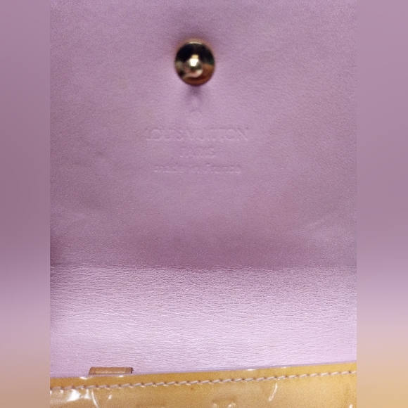 Sale ~ Louis Vuitton Vernis Walker Wallet Crossbody - 100% Authentic - Picture 4 of 9